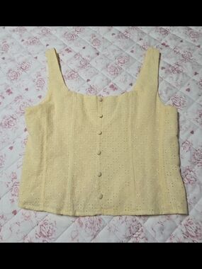 Gianni Bini Pale Yellow Crop Cami (NWOT)
